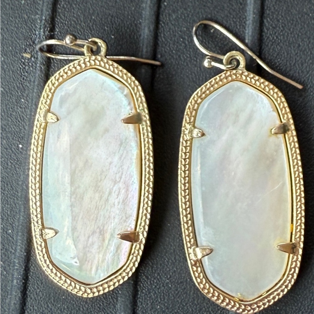 Kendra Scott Elle Gold Drop Earrings in Ivory Mother-of-Pearl